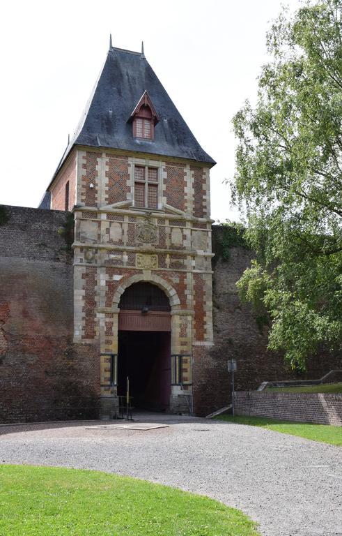 La Porte De Bretagne 페론네 외부 사진